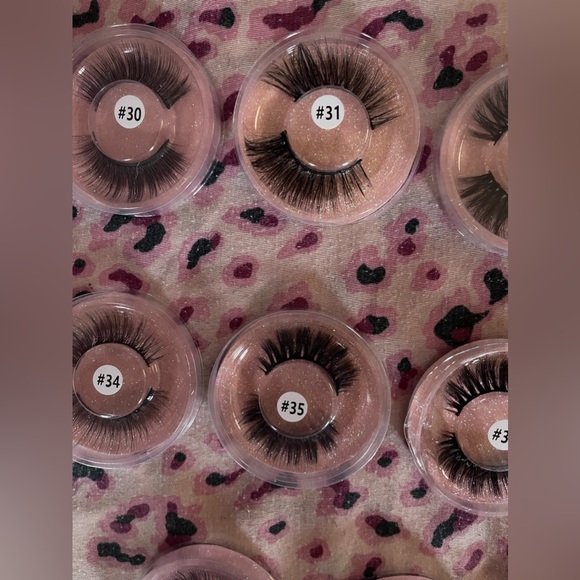 Lash Bundle - Picture 9 of 9